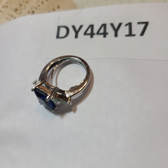 Ladies Ring for sale - Picture 14 of 14